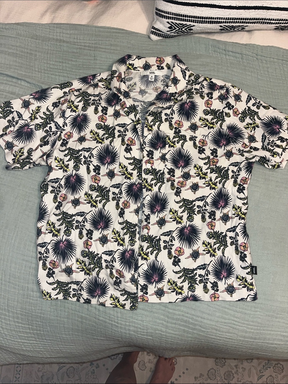 Vans Off The Wall Women’s Short Sleeve Floral Camp Shirt - Size XS